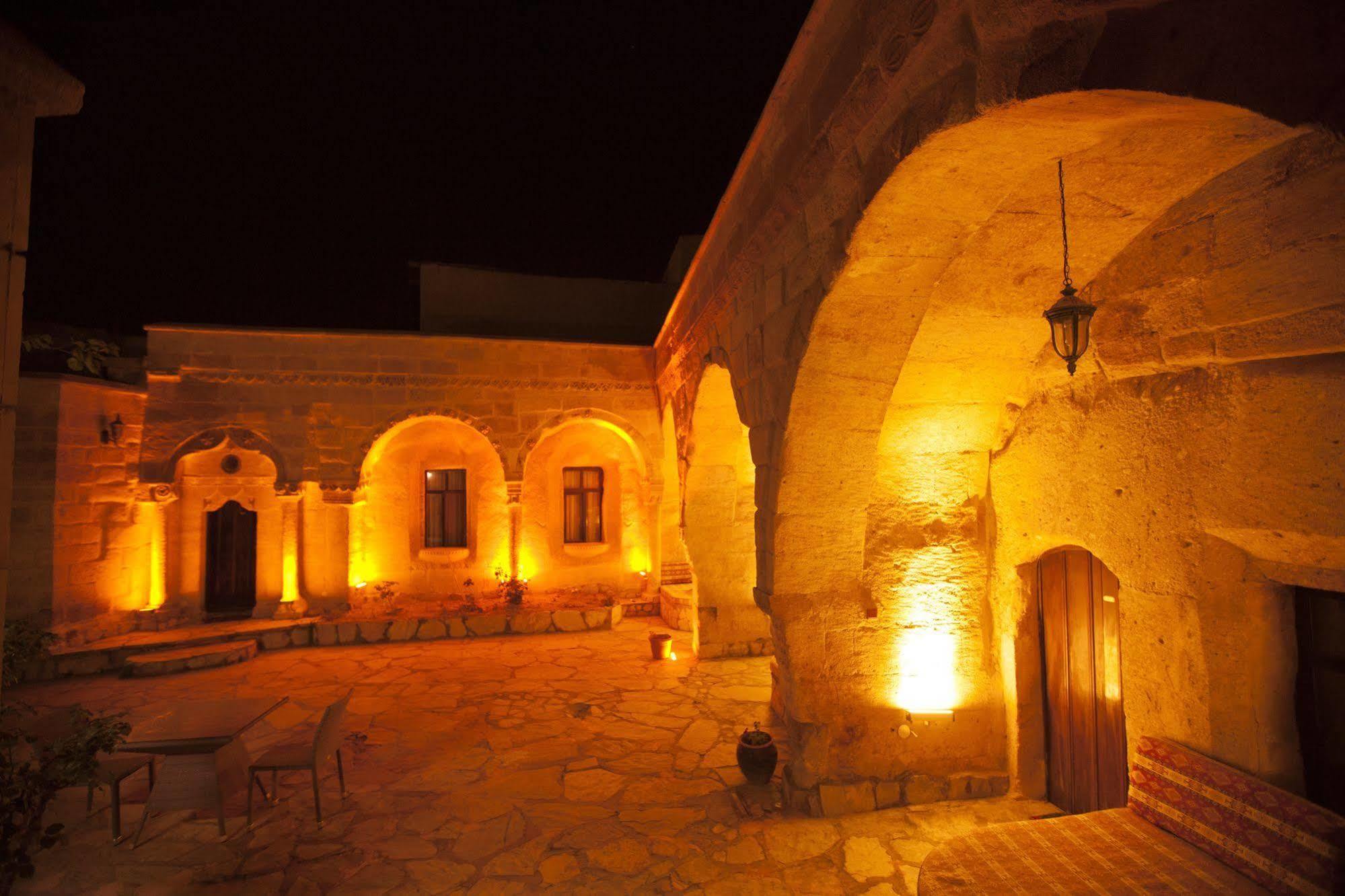 Cappadocia Palace Hotel Юргюп Екстериор снимка